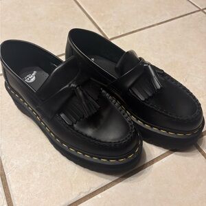 Size 7 Dr Martens loafers